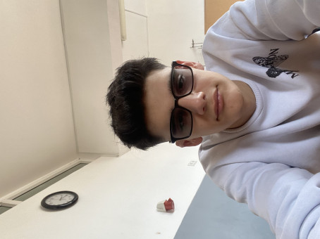 Mario, 20, Romania