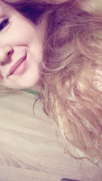 Becca, 18, Romania