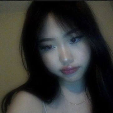 Izzy, 18, United States