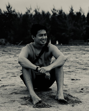 Rom, 25, Philippines