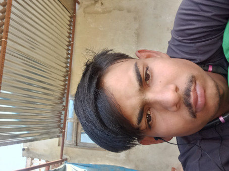 Himanshu Gii, 18, India