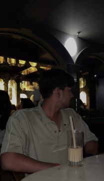 Diary Dash, 18, India