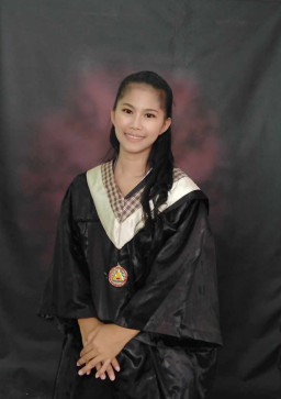 Aira Julian, 23, Philippines