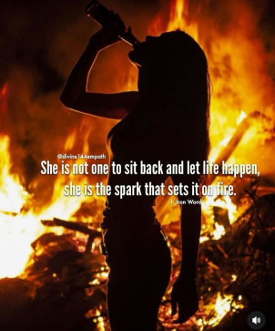 Mouna, 18, Algeria
