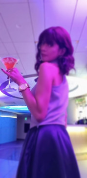 Che Che, 40, Singapore