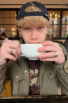Brud, 20, United States