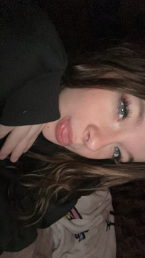 Amelia, 18, United States