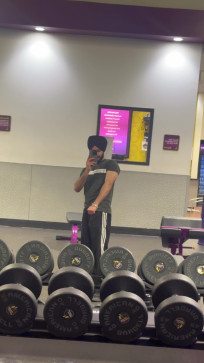 Jasmeet, 21, Canada