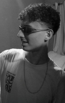 Ali, 23