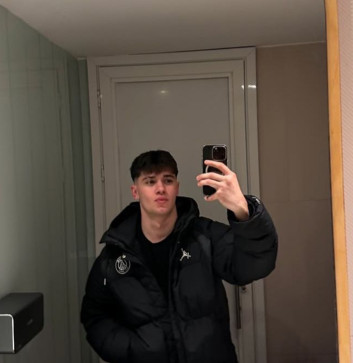 Tony, 28, Australia