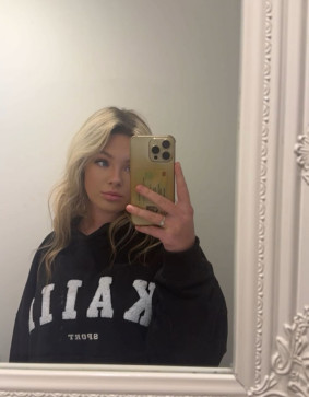Layla, 18, United Kingdom