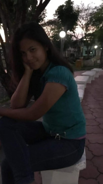 Renalyn Andoloy, 25, Philippines