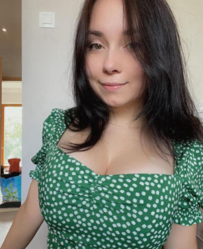 Aria Booth, 29, United States