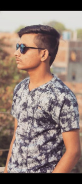 Tinku Sadhwani, 18, India