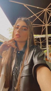 Ariana, 19, Romania