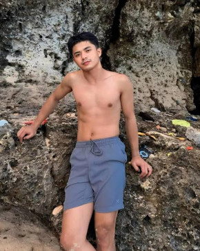 John, 19, Philippines