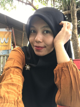 Dian, 25, Indonesia
