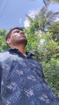 Decentboy_7, 22, India
