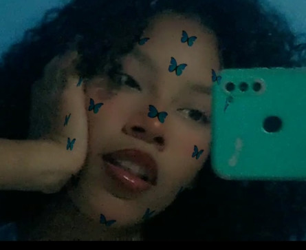 Mary Pires, 18, Brazil
