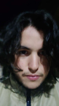 Bluee Shiirt, 21, Algeria