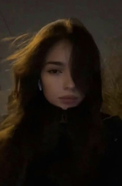 Carina, 19, Belgium