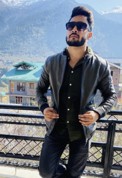 Denny, 26, India