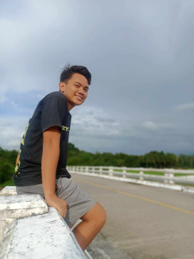 Marjon Camanse, 18, Philippines