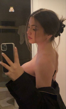 Avery, 18, Canada