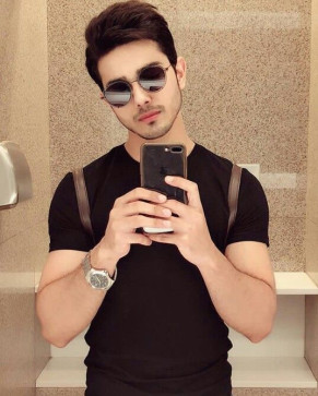 King 25 M, 28, India