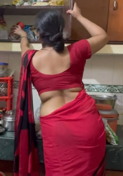 Sushma, 38, India