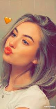 Melaina Goodwin, 18, United States