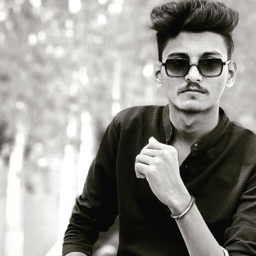 Vivek, 20, India