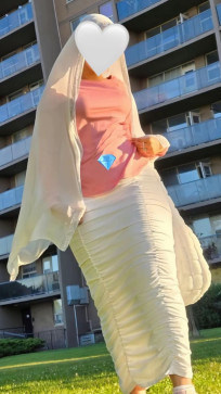 Maryam J, 19