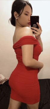 Banana, 32, Philippines
