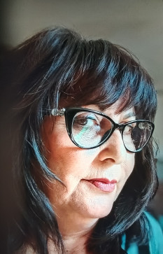 Lisa, 46, United States