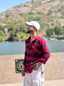 Bhavesh Roy, 23, India