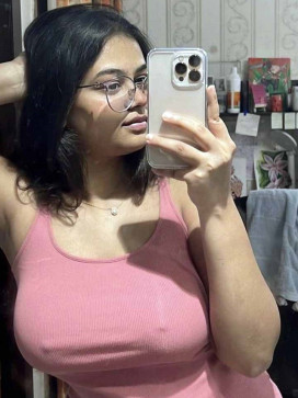 Maddy, 24, India