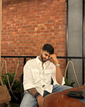 Viraj20, 20, India