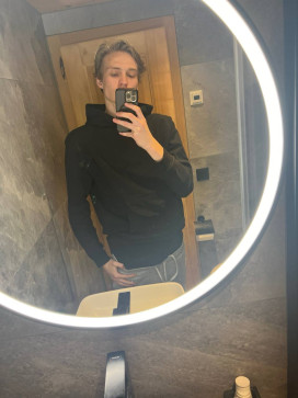 James, 18, Germany
