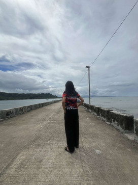 Shi Rugi, 21, Philippines