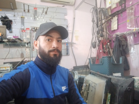 Rabah Mca, 32, Romania