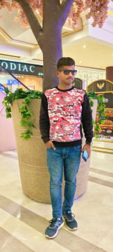 Divyanshu, 18, India