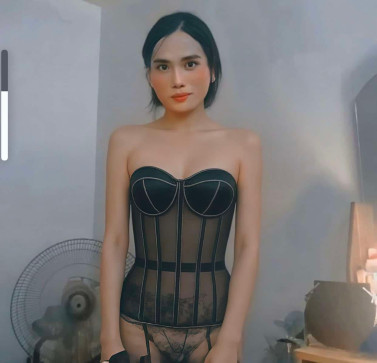 Farina Sandro, 24, Philippines