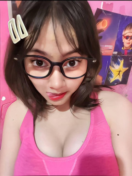 Renata, 18, Indonesia