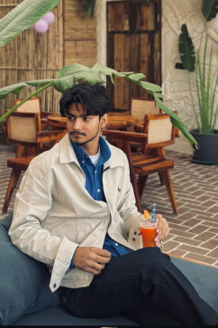 Manik Singla, 18, India