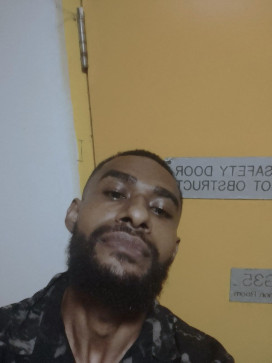 Mick, 25, Papua New Guinea