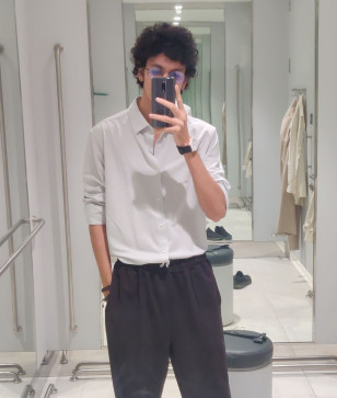 Almond, 19, India