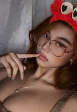Kailey Monroe, 18, Philippines