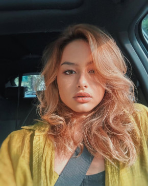 Jazelyne Mutia, 28, Indonesia