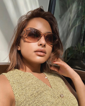 Jazelyne Mutia, 28, Indonesia
